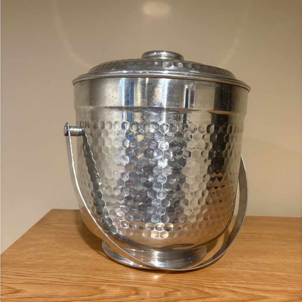 Hammered Metal Ice Bucket with Lid and Swing Handle - Silver
